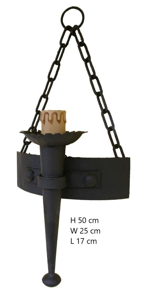Medieval wrought iron wall lamp, 1 light with chain