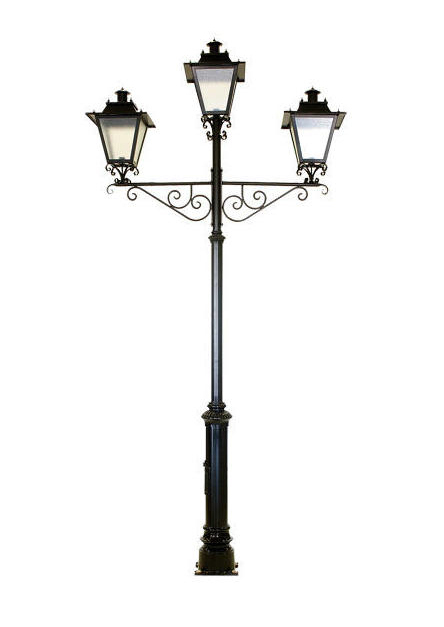 VILLA 3-LIGHT STREET LAMP